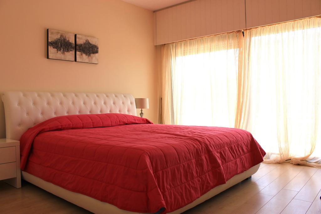River Beach Apartments Lemesós Rom bilde