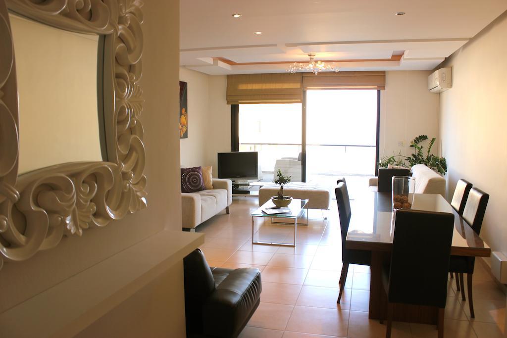 River Beach Apartments Lemesós Rom bilde